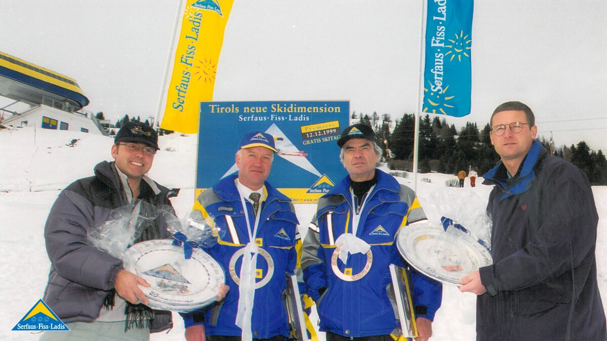 Überreichung der "Eheringe" beim Zusammenschluss der Skigebiete 1999 | © Serfaus-Fiss-Ladis Marketing GmbH