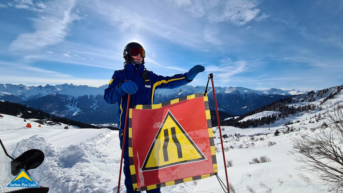 Markierung Engstelle auf einer Piste in der Familienregion Serfaus-Fiss-Ladis in Tirol | © Serfaus-Fiss-Ladis Marketing GmbH