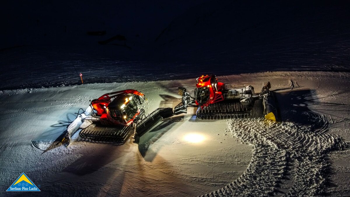 Zwei Pistenbully-Fahrer im Skigebiet Serfaus-Fiss-Ladis in Tirol | © Clemens Öttl