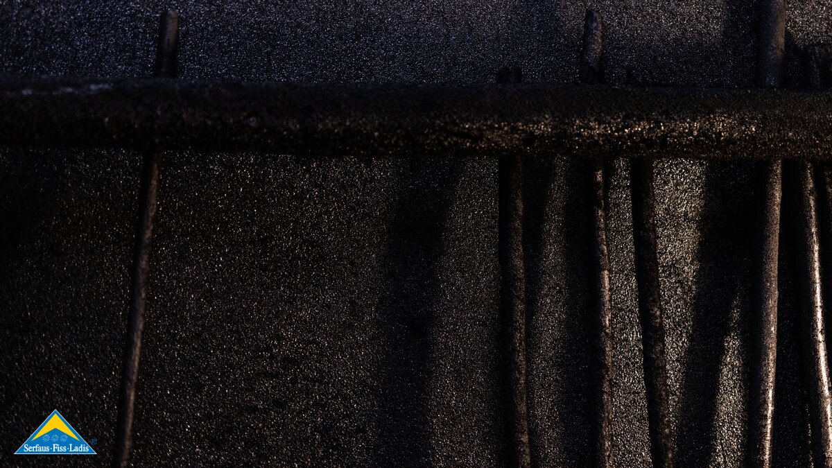 Rauchküche mit verrußter Decke in einem alten Bauernhaus in Serfaus-Fiss-Ladis in Tirol | © Serfaus-Fiss-Ladis Marketing GmbH | Rene Raggl