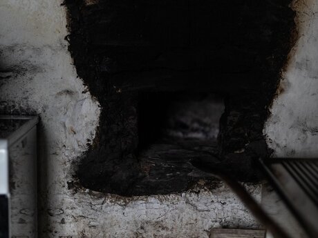 Verrußter Ofen in altem Bauernhaus in der Region Serfaus-Fiss-Ladis in Tirol | © Serfaus-Fiss-Ladis Marketing GmbH | Rene Raggl