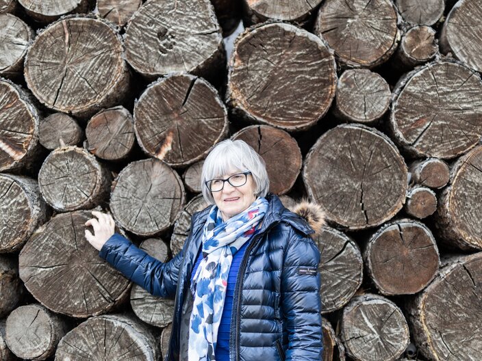 Näherin Zita Rietzler | © Serfaus-Fiss-Ladis Marketing GmbH | Rene Raggl