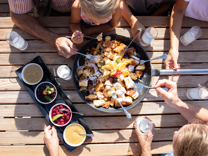 Auf der Seealm Hög in Serfaus gibt es einen Grießschmarrn  | © Serfaus-Fiss-Ladis Marketing GmbH | Daniel Zangerl