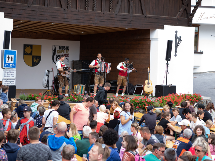 Beim s'Fest am Brunnen in Fiss treten heimische Musikanten auf | © Serfaus-Fiss-Ladis Marketing GmbH | Andreas Kirschner