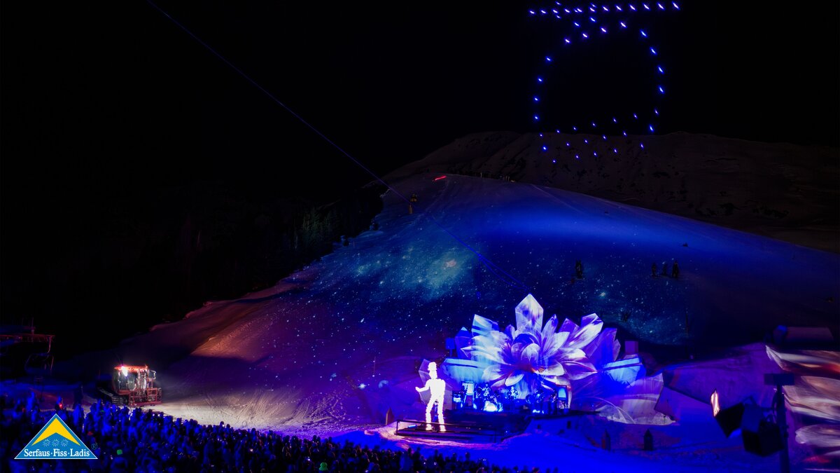 Drohnenshow bei der Adventure Night in Tirol | © Serfaus-Fiss-Ladis Marketing GmbH | Fabian Schirgi