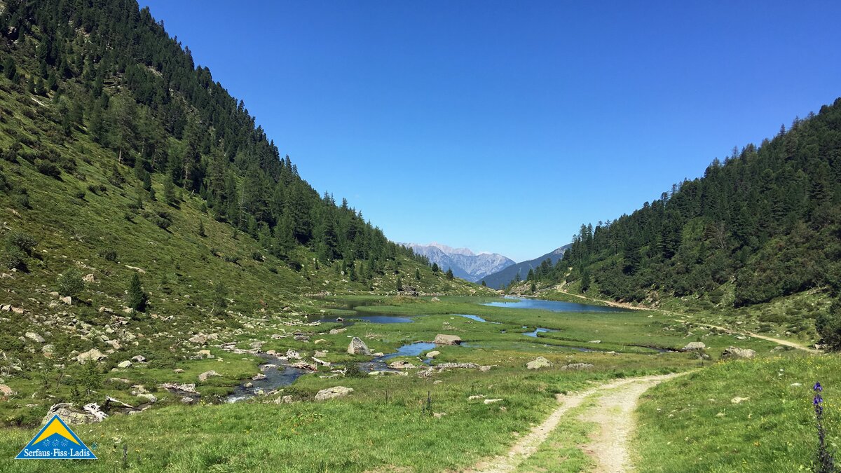Blick auf den Natursee Urgsee im Wandergebiet Serfaus Fiss Ladis in Tirol Österreich | © Serfaus-Fiss-Ladis