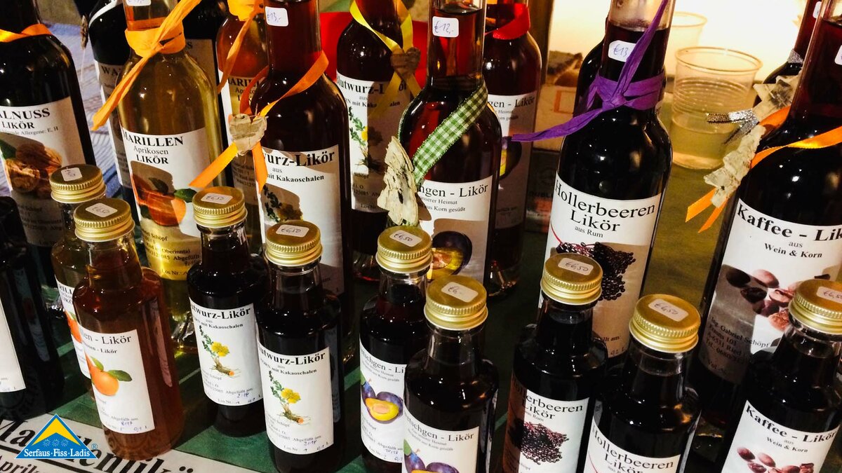 Hausgemachte Liköre gab es beim Bauernmarkt in Serfaus Fiss Ladis zu erwerben | © Serfaus-Fiss-Ladis