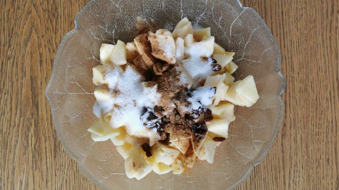 Zutaten für den Apfelstrudel in einer Schüssel | © Serfaus-Fiss-Ladis