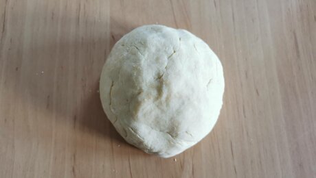 Teig für die Spargelquiche aus Serfaus Fiss Ladis Tirol Österreich | © Serfaus-Fiss-Ladis