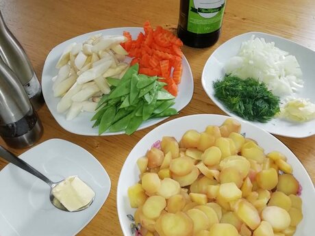 Zutaten für das Frühlingsgröstl aus Serfaus-Fiss-Ladis von Küchenchef Mike | © Serfaus-Fiss-Ladis