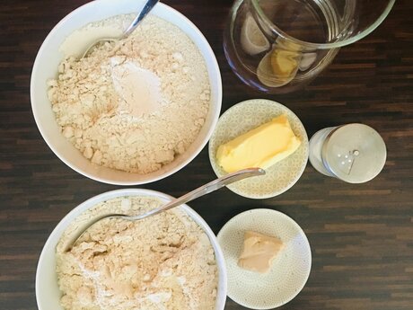 Zutaten für Dinkel-Roggen-Brötchen aus Serfaus-Fiss-Ladis in Tirol  | © Serfaus-Fiss-Ladis