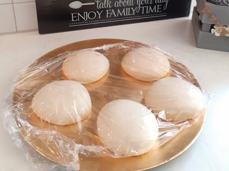 Schnelle und einfach Anleitung für Pizzateig aus der Familienregion Serfaus-Fiss-Ladis in Tirol | © Serfaus-Fiss-Ladis