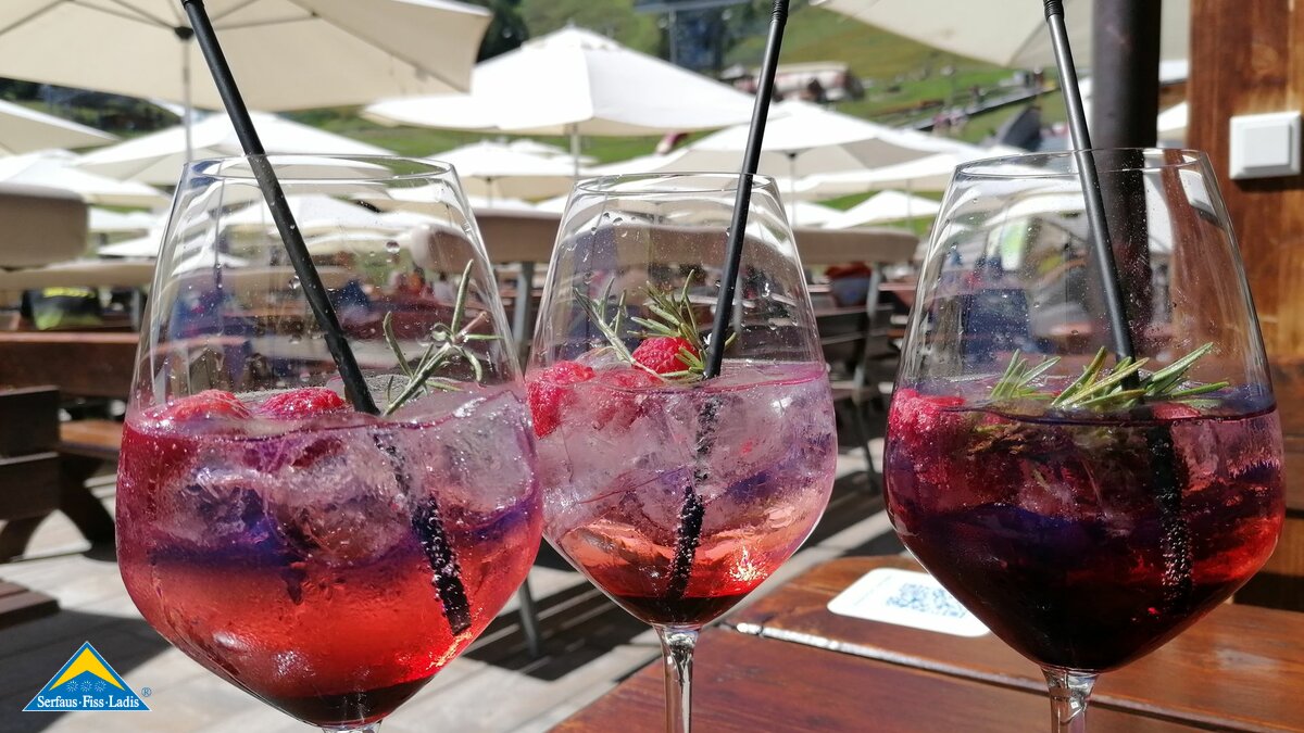 Sonnerterrasse Bergrestaurant Möseralm in der Familienregion Serfaus-Fiss-Ladis in Tirol | © Serfaus-Fiss-Ladis