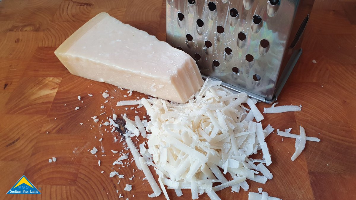 Teigtaschen Schlutzkrapfen Einfaches Rezept aus Tirol mit würzigem Käse Rezepte Serfaus-Fiss-Ladis | © Serfaus-Fiss-Ladis Marketing GmbH