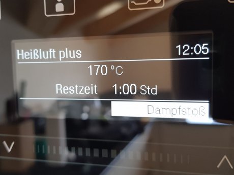 Backofen Heißluft Karottenkuchen eine Stunde Rezept Familienregion Serfaus-Fiss-Ladis in Tirol | © Serfaus-Fiss-Ladis Marketing GmbH