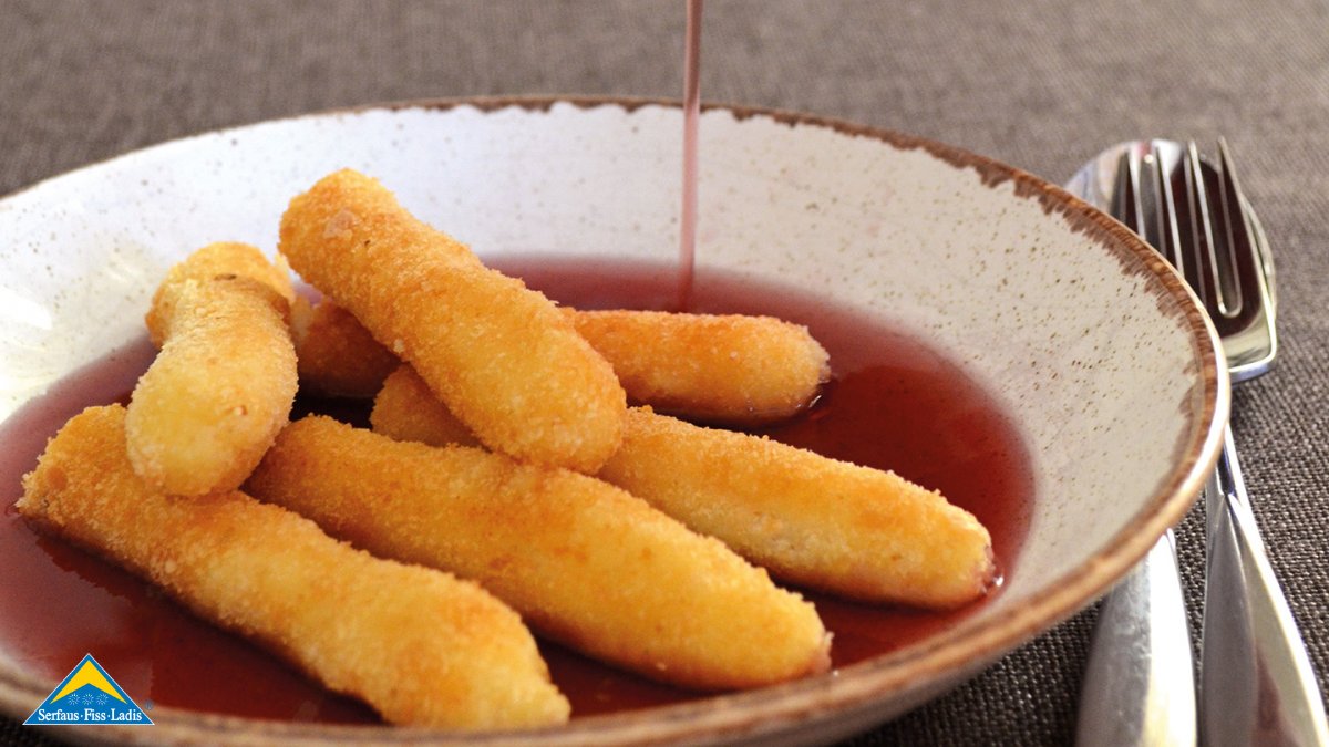 Fisser Kochbuch Katholischer Familienverband Fiss Rezept mit Grieß Weinnudeln Familienregion Serfaus-Fiss-Ladis in Tirol | © Katholischer Familienverband Fiss