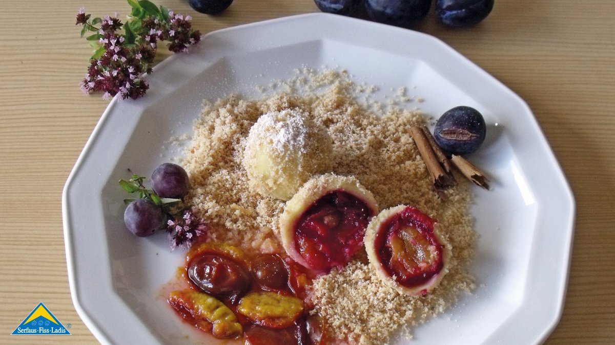 Tiroler Rezept Zwetschkenknödel Fisser Kochbuch Katholischer Familienverband Fiss Sternenkindergrab  | © Katholischer Familienverband Fiss