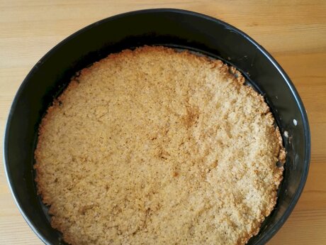 Mürbteig Boden Kuchen Rezept aus der Familienregion Serfaus-Fiss-Ladis Chef-Patissier Lisa-Marie Oestreich aus Fiss | © Serfaus-Fiss-Ladis Marketing GmbH