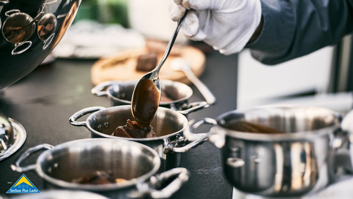 Restaurant im Würfel erstklassig essen im Crystal Cube Angebot Fisser Bergbahnen Tirol | © Fisser Bergbahnen GmbH | christianwaldegger.com