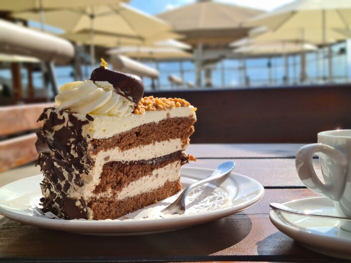 Bergbahnkonditorei hausgemachte Kuchen aus Fiss Torte mit Kastanien und Baileys | © Serfaus-Fiss-Ladis Marketing GmbH