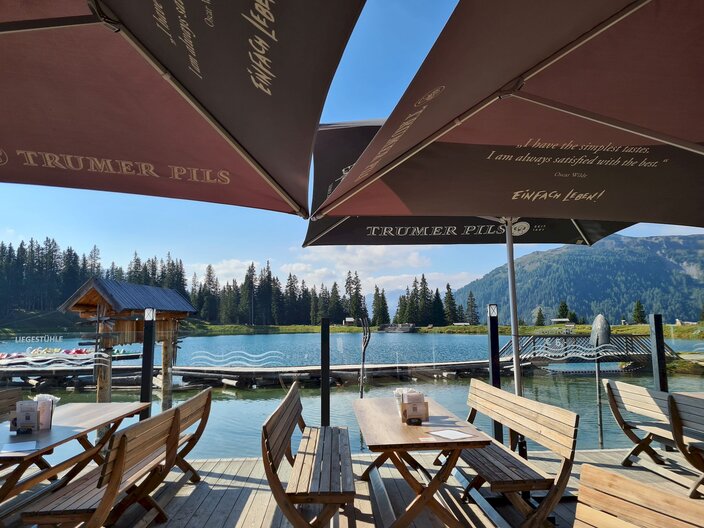 Bergrestaurants Serfaus-Fiss-Ladis mit Sonnenterrassen und Seeblick Seealm Hög | © Serfaus-Fiss-Ladis Marketing GmbH