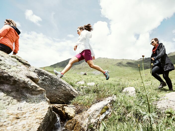 Angebote Bergbahnen Kulinarik-Wanderung Serfaus-Fiss-Ladis in Tirol | © Serfaus-Fiss-Ladis Marketing GmbH | christianwaldegger.com