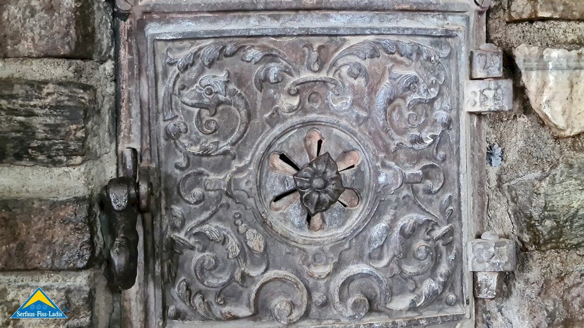 Alter Ofen im Restaurant Madatschen Grillabend Kasmuas Rezepttipp Serfaus-Fiss-Ladis in Tirol | © Serfaus-Fiss-Ladis Marketing GmbH