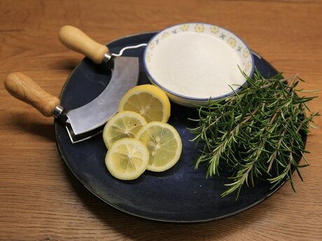 Zutaten für die Herstellung von einem herben Sirup Blog Serfaus-Fiss-Ladis in Tirol | © Serfaus-Fiss-Ladis Marketing GmbH