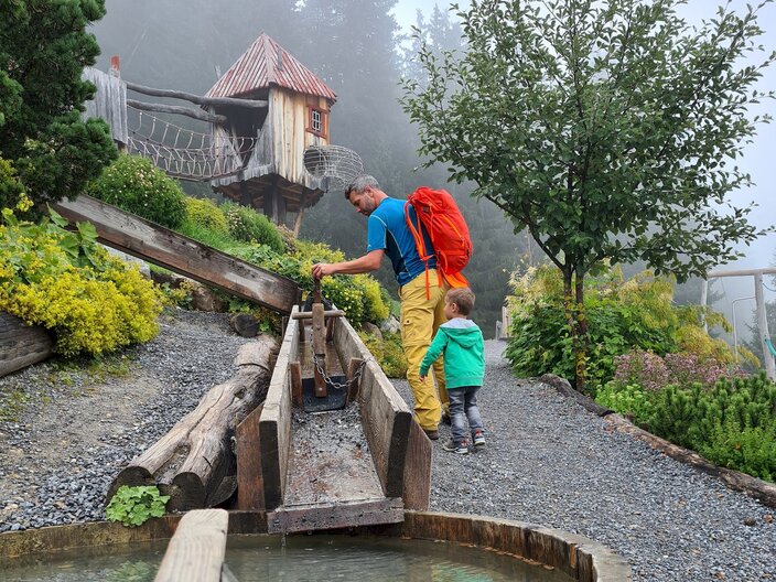 Interaktiver Spielplatz Sommer Bergrestaurant Leithe Wirt in Serfaus-Fiss-Ladis in Tirol | © Sefaus-Fiss-Ladis Marketing GmbH