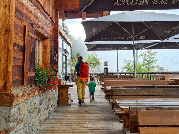 Einkehr im Leithe Wirt in Serfaus-Fiss-Ladis in Tirol Sonnenterrasse | © Sefaus-Fiss-Ladis Marketing GmbH