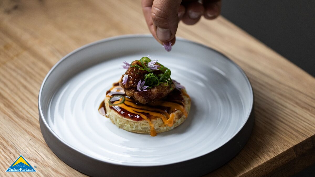 Rezeptipp Serfaus-Fiss-Ladis von Haubenkoch Patrick Landerer vom R35 Restaurant in Ladis | © Serfaus-Fiss-Ladis Marketing GmbH | Rene Raggl