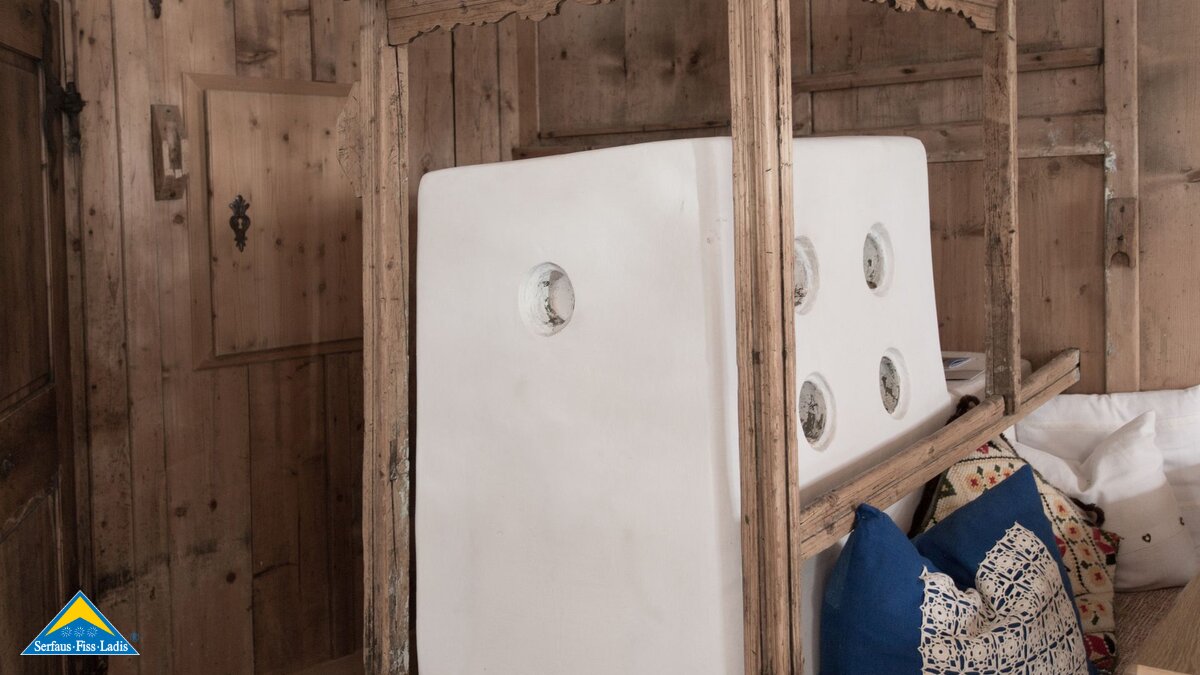 Rustikaler Stubenofen im Rechelerhaus in Serfaus-Fiss-Ladis | © ppw.at Rene Prager