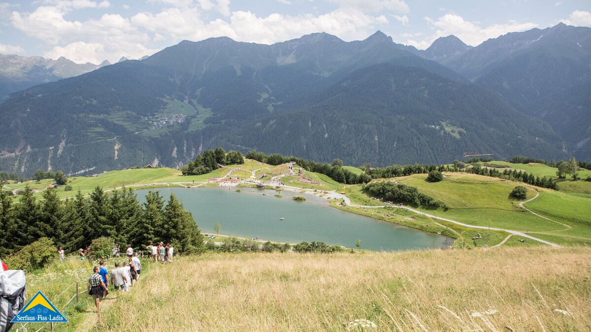 Ausblick auf die umliegenden Bergen in der Familien Wander Region Serfaus-Fiss-Ladis in Tirol Österreich | © Serfaus-Fiss-Ladis Marketing GmbH | Andreas Kirschner