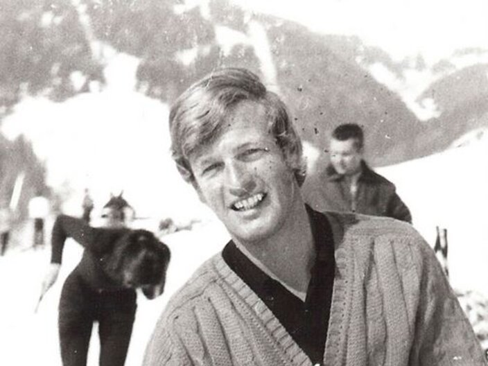 Ehemaliger Skischulleiter der Skischule Serfaus Rudolf Hammerle Foto von früher im Wollpulli Skikleidung  | © Rudolf Hammerle