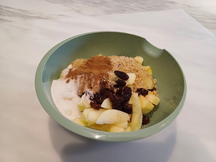 Äpfel, Rosinen, Zucker, Zimt und gehackte Nüsse | © Serfaus-Fiss-Ladis Marketing GmbH 