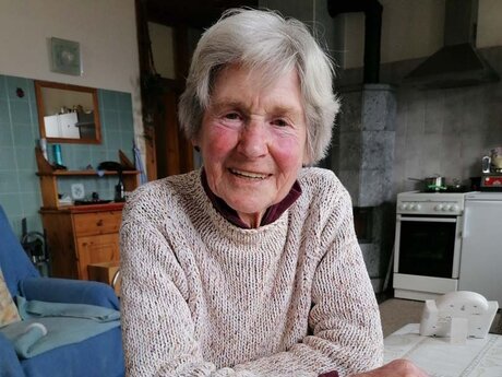 Burgl Kirschner ist Seniorchefin des Heil- und Mineralquelle Tiroler Sauerbrunn und des damaligen Kurhotels in Obladis in der heutigen Ferienregion für die ganze Familie Serfaus-Fiss-Ladis in Tirol. | © Serfaus-Fiss-Ladis