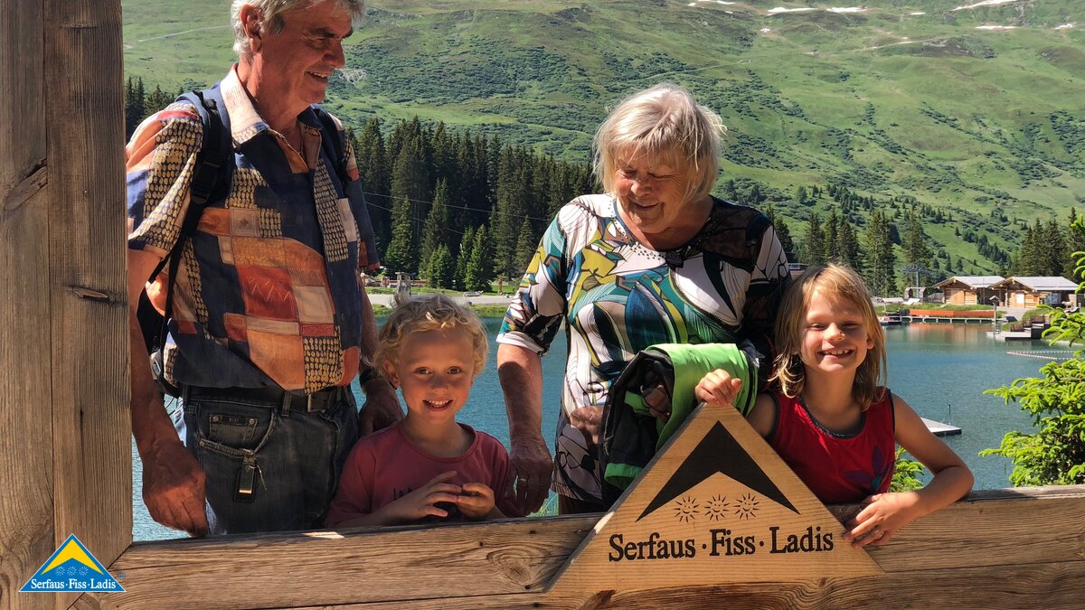 Familienurlaub mit Oma und Opa in Serfaus-Fiss-Ladiis in Tirol | © Serfaus-Fiss-Ladis