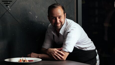 Blog Serfaus-Fiss-Ladis Haubenkoch im Schlosshotel  | © Schlosshotel Fiss | Bureau Rabensteiner