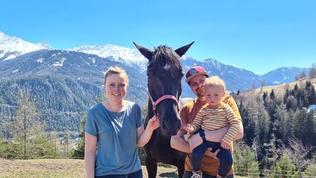 People of SFL Blogreihe Familienregion Serfaus-Fiss-Ladis in Tirol ein Tag am Bauernhof Belezzahof Haflingerzucht Turnierreiten | © Serfaus-Fiss-Ladis Marketing GmbH