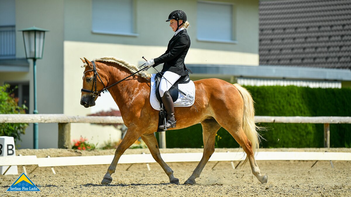 Julia Leis Trainerin Reiten Belezzahof Reitstunden Blog Familienregion Serfaus-Fiss-Ladis in Tirol | © Julia Leis