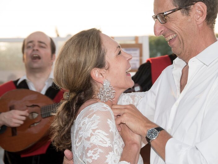 Geburtstagsfeier auf Mallorca Franz Tschiderer tanzt mit seiner Frau Sabine Pionier der KInderhotels in Serfaus-Fiss-Ladis in Tirol | © Franz Tschiderer