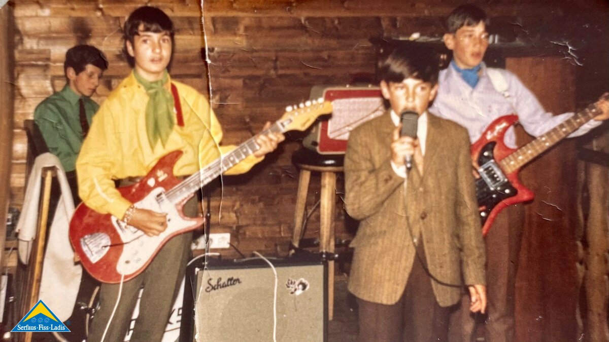 Hotel Löwen Auftritt Franz Tschiderer am Schlagzeug in der Löwenbar Familienregion Serfaus-Fiss-Ladis in Tirol | © Franz Tschiderer