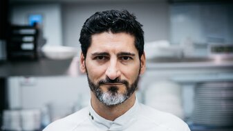 Vegetarischer Haubenkoch Paul Ivic People of SFL Blog Serfaus-Fiss-Ladis in Tirol | © Ingo Pertramer