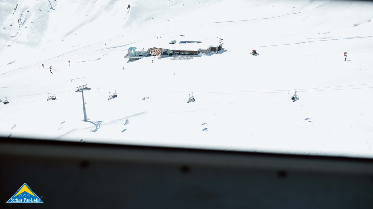 Blick vom Arrezjoch auf die Skihütte Masner aus dem Masner Express in Serfaus Fiss Ladis | © Serfaus-Fiss-Ladis Marketing GmbH | Rene Raggl