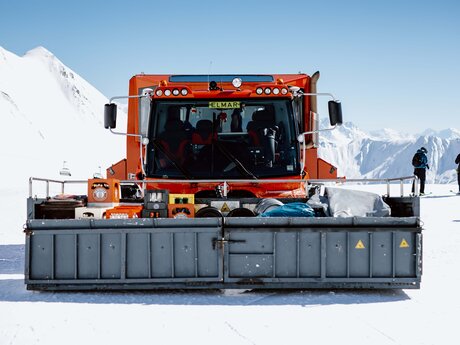 Der Masner Express holt den Müll von der Skihütte Masner ab und entsorgt ihn ordnungsgemäß | © Serfaus-Fiss-Ladis Marketing GmbH | Rene Raggl