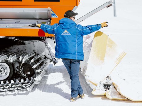 Traumjob mit Verantwortung - Elmar der Meister des Masner Express in Serfaus Fiss Ladis | © Serfaus-Fiss-Ladis Marketing GmbH | Rene Raggl