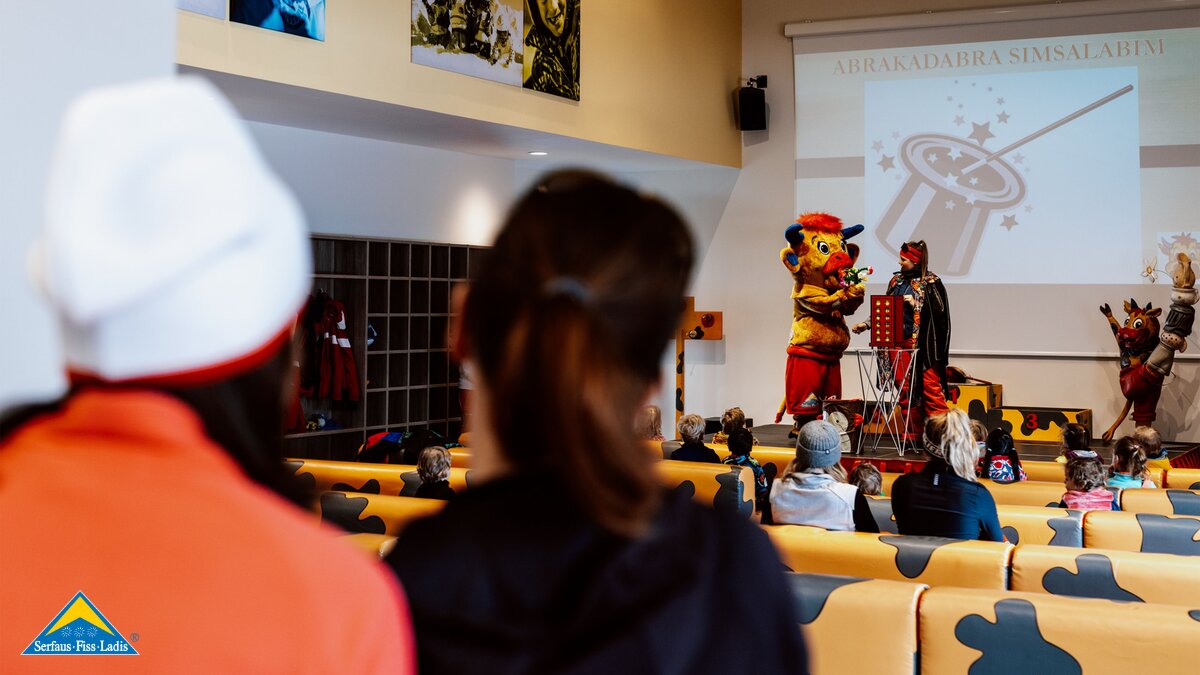 Berta tanzt für die Kinder in Serfaus-Fiss-Ladis | © Serfaus-Fiss-Ladis Marketing GmbH | Rene Raggl