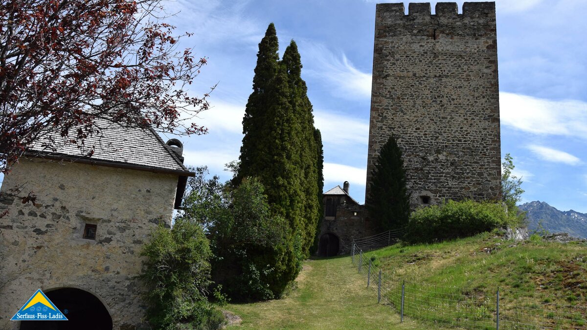 Die letzten Meter zur Burg Laudeck in Ladis in Tirol | © Serfaus Fiss Ladis