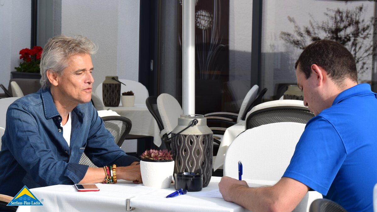 Thomas Brezina beim Interview in Serfaus Fiss Ladis in Tirol | © Serfaus Fiss Ladis