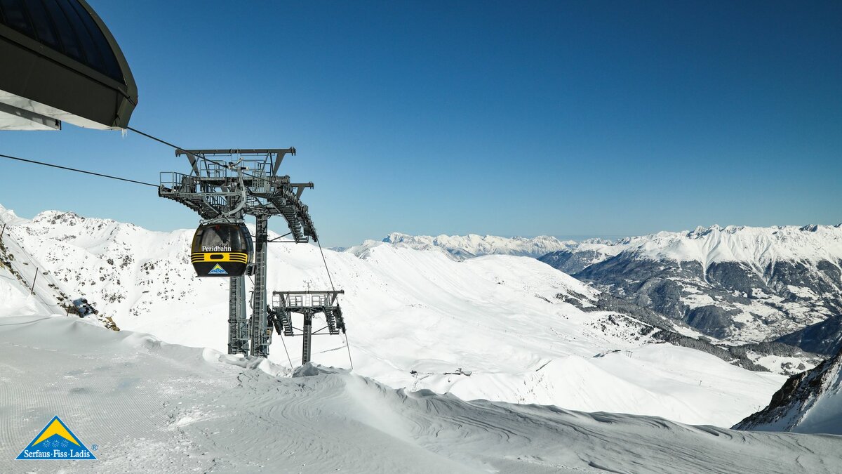 Die Pezidbahn im Familienskigebiet Serfaus-Fiss-Ladis im Westen Tirols führt Wintersportler rauf auf 2.700 m | © Dani Tobian / danibutterflyfisch